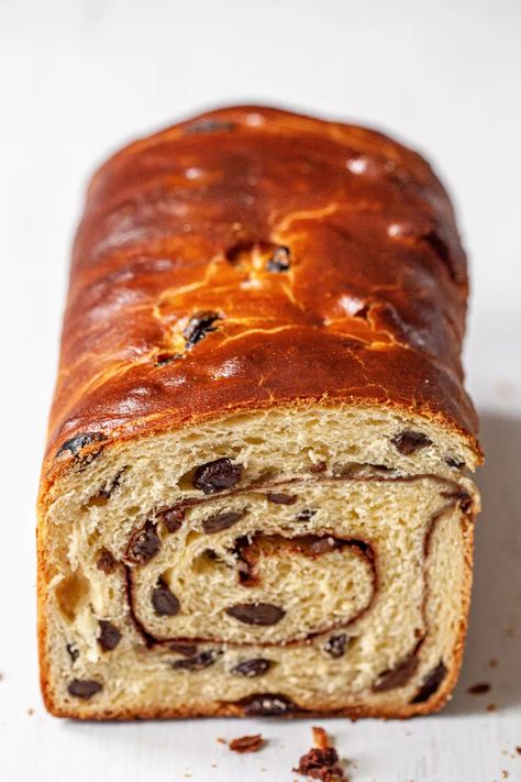 Cinnamon Swirl Raisin Bread, Homemade Cinnamon Raisin Bread, Raisin Bread Recipe, Cinnamon Raisin Bread Recipe, Brioche Loaf, Cinnamon Bread Recipe, Swirl Bread, Cinnamon Swirl Bread, German Baking