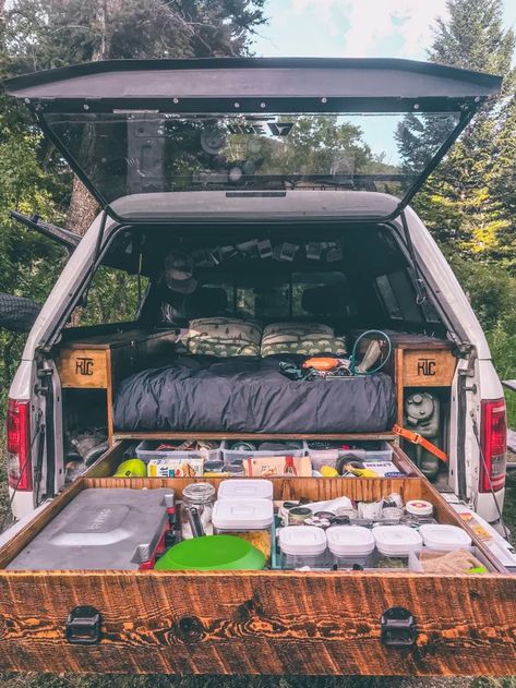 Truck Topper Camping, Pickup Camping, Truck Living, Kangoo Camper, Truck Toppers, Suv Camper, Auto Camping, Truck Bed Camping, Truck Bed Camper