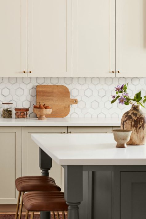 Color of the Month August 2022: Shoji White | Tinted Shoji White Sherwin Williams Cabinets, Peach Ideas, Home Town Hgtv, Sherwin Williams White, Paint Cabinets White, Shoji White, Cabinet Paint Colors, Farm House Colors, White Appliances