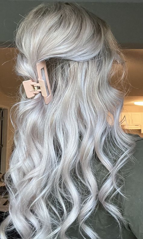 Blonde hair color 2022 trend Purple Platinum Blonde Hair, White Blonde Hair With Lavender, Platinum Blonde Purple Hair, Platinum Blonde With Lavender, Icy Purple Blonde Hair, Platinum Blonde Hair Purple Tint, Lavender Blonde, Purple Blonde Hair, White Blonde Highlights