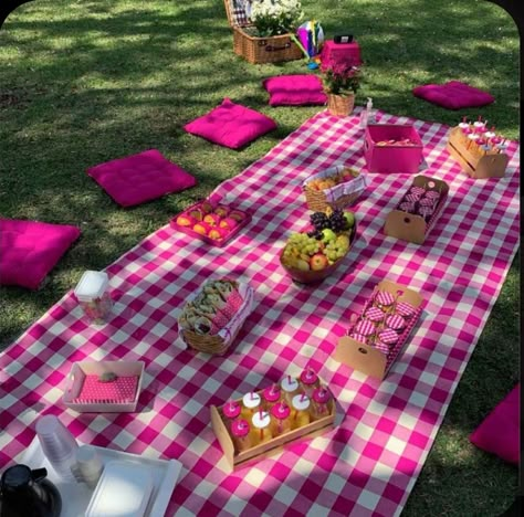 Pic Nic Party, Teddy Bear Picnic Birthday Party, Picnic Party Decorations, Picnic Baby Showers, Picnic Date Food, Backyard Birthday Parties, Picnic Birthday Party, Backyard Birthday, Picnic Inspiration