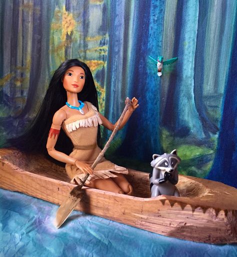 Just Around the Riverbend Pocahontas Doll, Ooak Barbie, Disney Princess Dolls, Disney Pocahontas, Disney Princess Dresses, Princesa Disney, Star Wars Action Figures, Disney Dolls, Disney Dresses