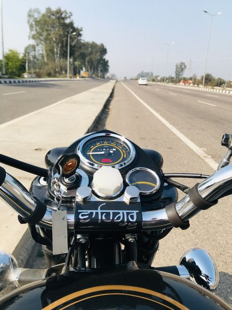 #bullet #bike #punjabi Bullet Modified, Car Snapchat, Punjabi Captions, Banana Wallpaper, Bullet Bike, Bullet Bike Royal Enfield, Royal Enfield Bullet, Dairy Milk Chocolate, New Photos Hd