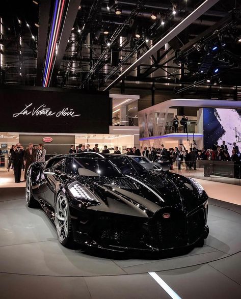 ARABMONEY OFFICIAL™️ on Instagram: “The all new Bugatti La Voiture Noire #1of1 - The most expensive new car in the world with a price tag of £12Million! What do you guys…” Tmax Yamaha, Luxury Boat, New Sports Cars, Luxurious Cars, Bugatti Cars, Most Expensive Car, Bugatti Chiron, Bugatti Veyron, Super Car