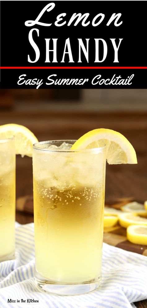 A Lemon Shandy is a refreshing cocktail to enjoy all summer long! Easy to make with your favorite beer. Add this easy beer cocktail to your next back yard party! Beer Lemonade Drink, Beer Cocktails Recipes, Taproom Ideas, Friday Cocktails, Lemonade Cocktails, Citrus Party, Beer Margarita, Beer Cocktail Recipes, Beer Drinks