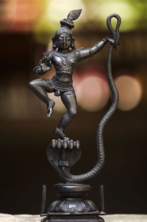 Krishna On Snake, Krishna Idol Statues, Sudharshana Chakra, Krishna Jayanthi, Krishna Idol, Historical Sculptures, Shiva Shankara, Tantra Art, Hindu Statues