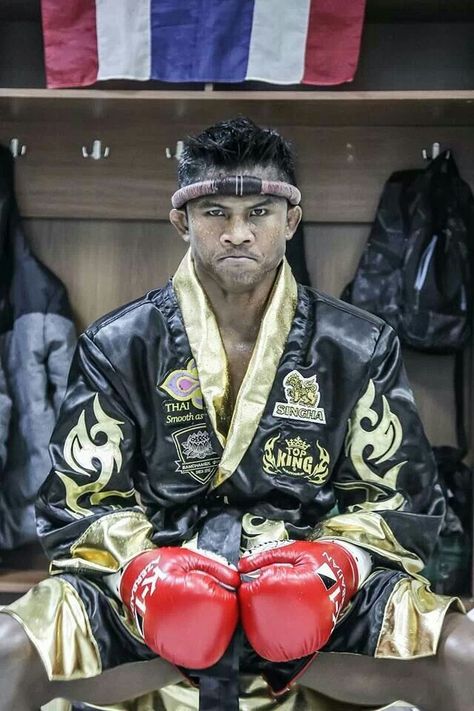 Buakaw! Muay Thai Rodtang Jitmuangnon Muay Thai, Buakaw Muay Thai Wallpaper, Buakaw Banchamek, Muay Boran, Muay Thai Gym, Muay Thai Martial Arts, Thai Box, Boxe Thai, Kung Fu Martial Arts