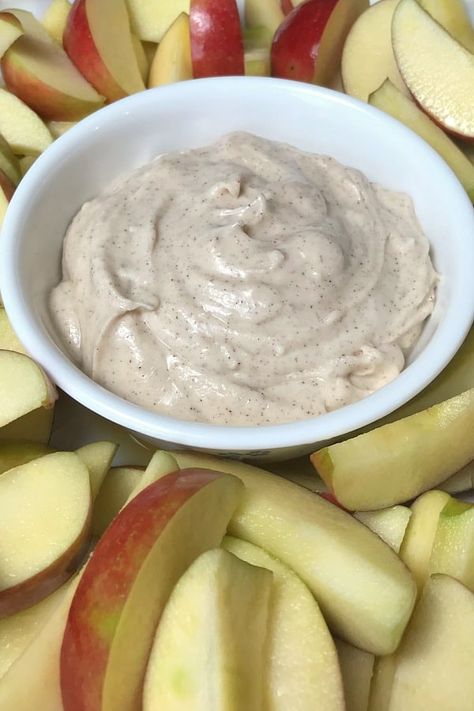 Easy Cinnamon Apples, Marshmallow Fluff Fruit Dip, Dip For Apples, Fruit Appetizers Easy, Pineapple Fluff, Fruit Appetizers, Fruit Dips Recipes, Fluff Recipe, Sweet Dips