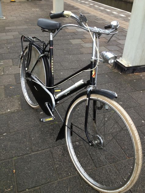 Dutch Bicycle, Dutch Bike, South Holland, Old Bicycle, Flat Tire, Bike Style, City Bike, Vintage Bicycles, Vintage Bikes