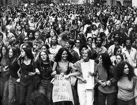 1970: Women protest equal rights in New York. Equal Pay, Jeanne Damas, Riot Grrrl, Intersectional Feminism, Who Runs The World, Gender Equality, Equal Rights, Photos Of Women, Women In History