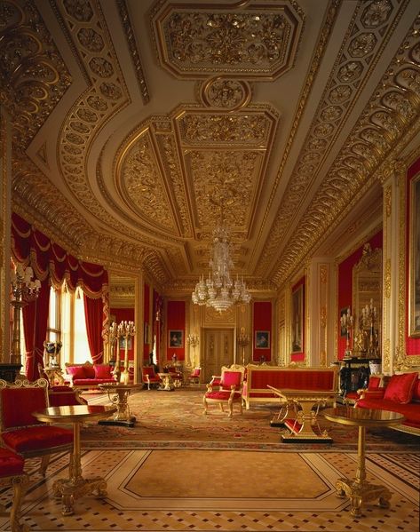 Windsor Castle Interior, Castle Aesthetic Interior, Royal Room, Castle Interior, Castle Rooms, Castle Bedroom, Luxury Mansions Interior, British Castles, Palace Interior