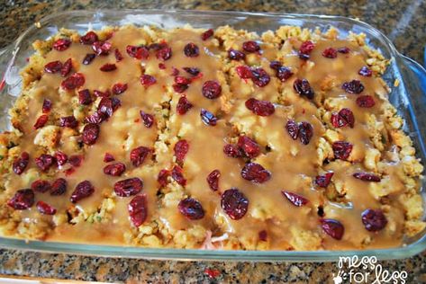 Thanksgiving Dinner Casserole, Turkey And Stuffing Casserole, Thanksgiving Leftover Casserole, Thanksgiving Casserole Recipes, Turkey And Stuffing, Thanksgiving Turkey Dinner, Thanksgiving Casserole, Leftover Casserole, Thanksgiving Brunch