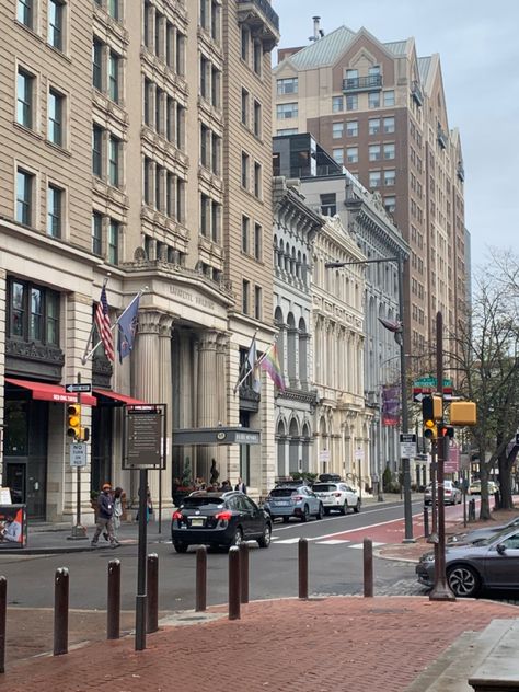 Philly Aesthetic, Philadelphia Pennsylvania Aesthetic, Philadelphia Aesthetic, Downtown Philly Aesthetic, City Fashion Shoot, Philadelphia Street, Downtown Philadelphia, College Friends, Urban Aesthetic