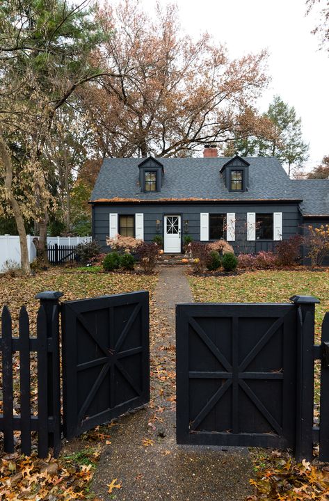 Black Cottage Exterior, Moody Cottage Interior, 40s House, House Seven Design, Modern Cottage Style, Black Cottage, Black Houses, Camille Styles, Cottage Exterior