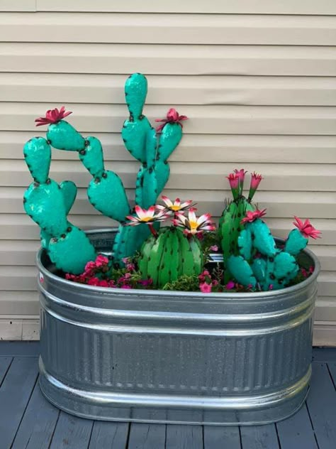 Ranch Yard Ideas, Cactus Patio Decor, Metal Flower Beds In Front Of House, Western Garden Decor, Western Flower Pot Ideas, Western Yard Decor Ideas, Western Plant Decor, Western Planter Ideas, Western Garden Ideas