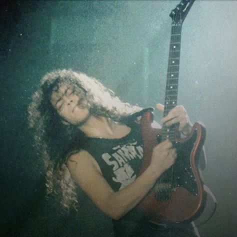 Kirk Hammett Guitars, Kirk Metallica, 80s Men, Kirk Hammett, 80s Bands, James Hetfield, February 8, Rock Metal, Thrash Metal