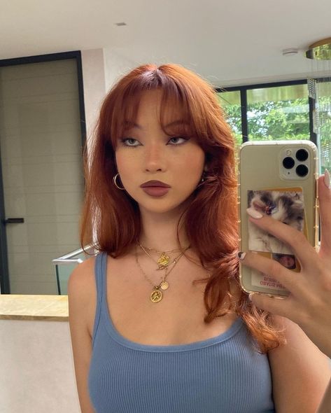 #Red copper hair
#layers
#wolfcut Fringe Bangs Blowout, Natural Looking Colored Hair, Honey Blonde On Cool Skin, Auburn Hair And Eyebrows, Ginger Hair No Bleach, Copper Hair Spring, Copper Asian Hair, Red Hair With Wispy Bangs, Auburn Dyed Hair