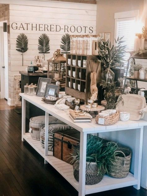 Kitchen Store Display, Market Displays Booth Ideas, Boutique Layout, Retail Store Layout, Creative Home Decor Ideas, Gift Shop Interiors, Boutique Store Displays, Gift Shop Displays, Home Decor Boutique