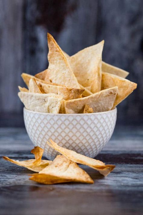 Chips Photoshoot, Chips Photography, Lime Tortilla Chips, Gluten Free Tortilla Chips, Coco Party, Tortilla Chip Recipe, Homemade Tortilla, Homemade Tortilla Chips, Learn Photography