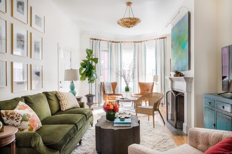 Charlestown Brownstone Brownstone Living Room, Boston Brownstone, Brownstone Interiors, Dining Room Wallpaper, Reclaimed Wood Table, Jennifer Taylor, New England Homes, Green Sofa, Blues And Greens