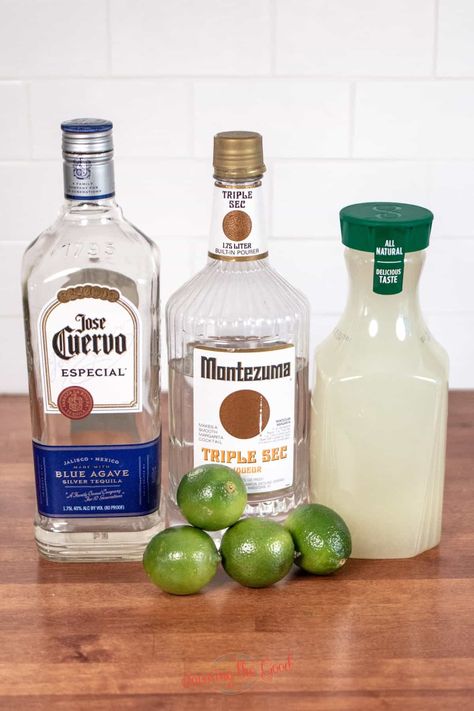 Homemade Margaritas Pitcher, Large Margarita Batch, Gallon Of Margarita Recipe, Gallon Cocktail Recipes, Gallon Margarita Recipe, Large Batch Margarita Recipe, Margarita Mix Recipe, Limeade Margarita, Favorites Party