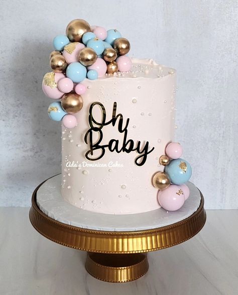 Gender reveal cake👶👼🍼🤱 . . . . . . . .#genderrevealcakeideas .#genderrevealcakeideas .#ohbabyohbaby .#bizcochodominicano🎂🇩🇴 .#suspirodominicano🇩🇴 Boho Gender Reveal Cake, Gender Reveal Cakes, Baby Reveal Cakes, Gender Reveal Unique, Boho Cake, Diy Baby Shower Decorations, Gender Reveal Party Decorations, Baby Shawer, Gender Reveal Cake