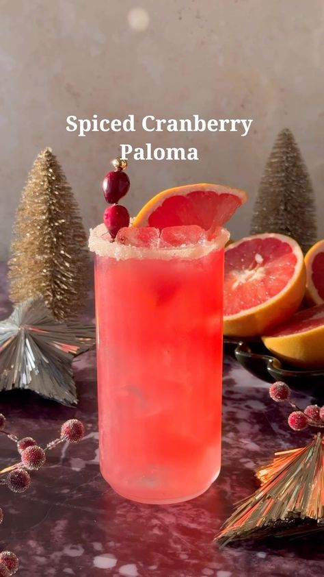 Day 18 of 25 Holiday Bevs! 🎄 Cheers to Twinkling Nights and Spiced Delights. A Spiced Cranberry Paloma, the Star of Your Holiday… | Instagram Cranberry Paloma, Cranberry Syrup Recipe, Cranberry Syrup, Christmas Drinks Alcohol Recipes, Xmas Drinks, Cranberry Drinks, Spiced Drinks, Cocktail Drinks Alcoholic, Cranberry Cocktail