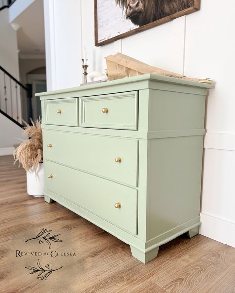 Herb Bouquet by @benjamin_moore is the perfect green for a nursery! Check out the before! Sage Dresser, Herb Bouquet, Maple Furniture, Green Dresser, Green Furniture, Benjamin Moore Paint, Fusion Mineral Paint, Mineral Paint, Furniture Designer