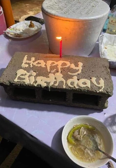 Happy Birthday Filipino Funny, Cake Memes Funny, Filipino Cake, Funny Pictures With Words, Funny Hugot, Happy Birthday Boss, Funny Text Pictures, Filipino Memes, Tagalog Quotes Funny