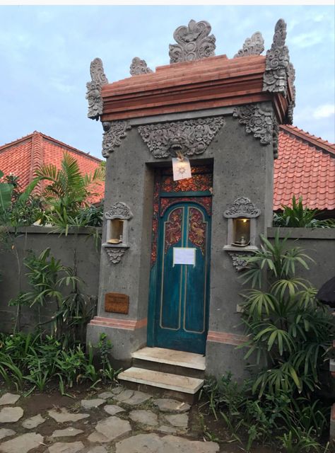 Angkul Angkul Bali, Balinese Architecture, Farm Homes, Bali Architecture, Urban Furniture Design, Door And Window Design, Gate Door, House Arch Design, Architect Design House