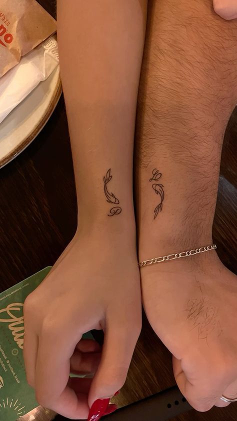 Best Friend Couple Tattoo, Cute Men Tattoos, Bf Tattoos Couples, Bf Gf Tattoos Small, Small Tattoos With Boyfriend, Couple Cute Tattoo, Matching Tattoos Men And Women, Cute Small Couple Tattoos Simple, Matching Simple Tattoos Couples