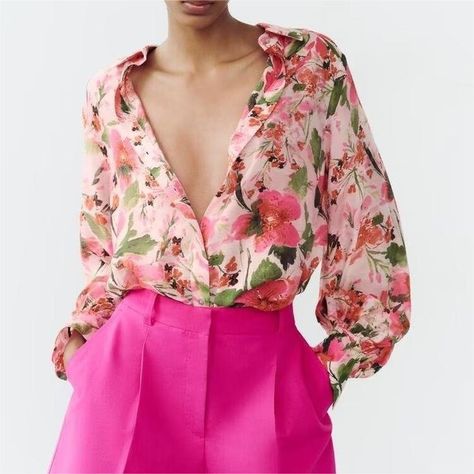 Floral vibes meet bold pink, perfect for a stylish day out! 🌸✨ Shop link in the bio for Spring Printed Silk Satin Texture Drape Shirt Women #FashionInspo #OOTD #fanceyboutique Satin Texture, Zara Spain, Spring Prints, Floral Print Shirt, Satin Shirt, Printed Silk, Office Casual, Floral Shirt, Print Shirt