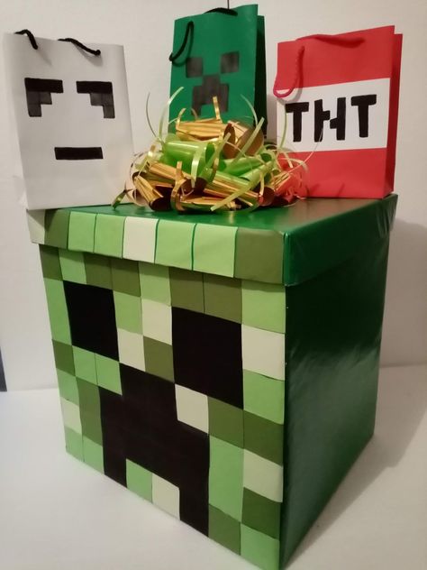 Cala de regalo sorpresa de minecraft y bolsas de cartulina Minecraft Gift Ideas, Minecraft Box, Color Wheel Art Projects, Minecraft Gifts, Color Wheel Art, Diy Gift Set, Creative Gifts For Boyfriend, Diy Crafts To Do, Diy Creative Crafts