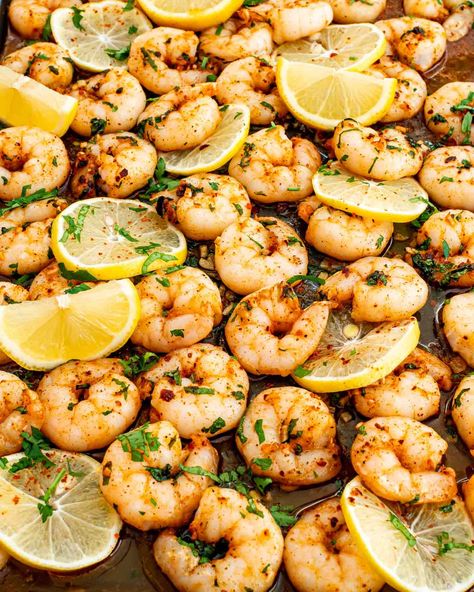 This quick and easy 8-ingredient Sheet Pan Garlic Butter Shrimp is unbelievably good and take just 20 minutes to make! Shrimp Skillet Recipes, Dinner Shrimp, Buttered Shrimp Recipe, Skillet Shrimp, Flavorful Shrimp, Shrimp Scampi Recipe, Scampi Recipe, Shrimp Dinner, Ground Chicken Recipes