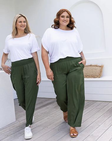 Capsule Clothing, Black Jumpsuit Dress, Culotte Style, Breezy Outfit, Olive Style, Slouch Pants, Full Length Pants, Pants Fabric, Shirt Tucked In