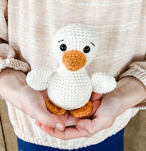 Free Crochet Mini Duck Pattern - Amigurumi Tutorial - Grace and Yarn Grace And Yarn, Duck Pattern, Amigurumi Tutorial, The Duck, I'm Happy, A Design, Happy Friday, Free Crochet Pattern, Free Crochet