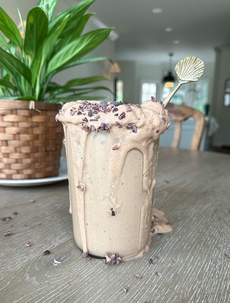 Brownie Batter Smoothie Peachie Spoon, Creamy Salsa Dressing, Strawberry Cheesecake Smoothie, Fwtfl Recipes, Salsa Dressing, Low Sugar Granola, Cheesecake Smoothie, Creamy Salsa, Copycat Chick Fil A