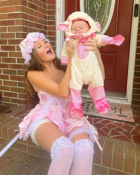 Mary And Her Little Lamb Costume, Bo Peep And Lamb Costume, Lil Bo Peep Costume Adult Diy, Lil Bo Peep And Sheep Costume, Little Bo Peep Makeup, Mary Had A Little Lamb Costume, Boo Peep Costume, Bo Peep Costume Diy Woman, No Peep Costume