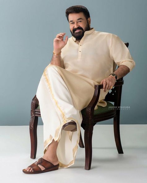 Mohanlal Lungi Mens Indian, Karuppusamy God Images, Ms Dhoni Movie, Mohan Lal, Groomsmen Wedding Photos, Bald Men With Beards, Old Man Portrait, Family Studio Photography, Hindi Font