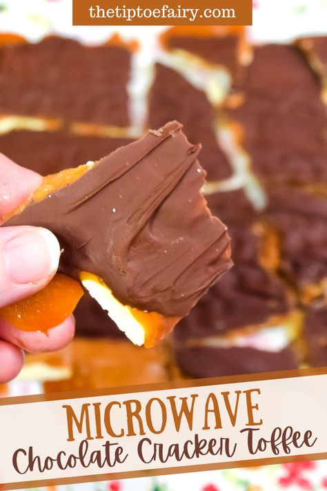 Craving something sweet? Whip up this Microwave Chocolate Cracker Toffee in the microwave for a deliciously easy sweet and salty treat! #justmicrowaveit #microwaverecipes #crackertoffee #dessertrecipes #microwavedessert Microwave Candy, Microwave Toffee Recipe, Ritz Cracker Dessert, Ritz Cracker Toffee, Christmas Bark Recipes, Saltine Cracker Toffee, Graham Cracker Toffee, Cracker Dessert, Soda Crackers