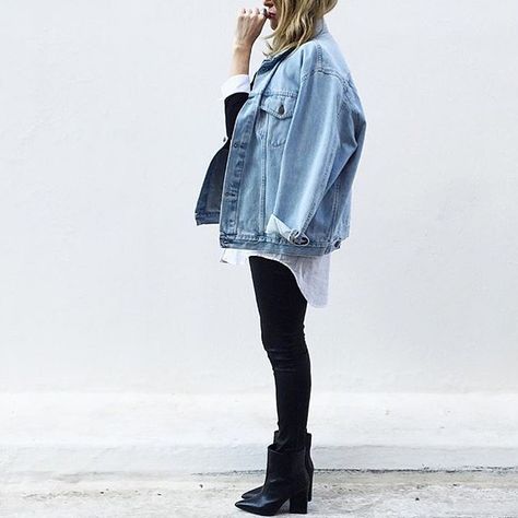 2015 Tumblr, Jean Jacket Outfit, Jacket Outfit Women, Jean Jacket Outfits, Levis Denim Jacket, Trendy Swimwear, Oversized Denim Jacket, Jacket Outfit, Street Style Inspiration