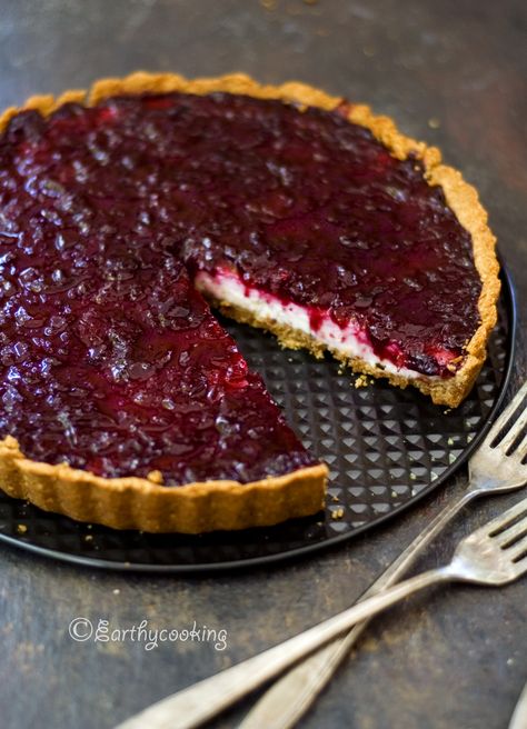 Cherry Tart Recipe, Bowl Method, Tart Base, Tart Cherries Recipes, Cheesecake Tart, Pudding Tart, Mango Tart, Rainier Cherries, Cherry Topping