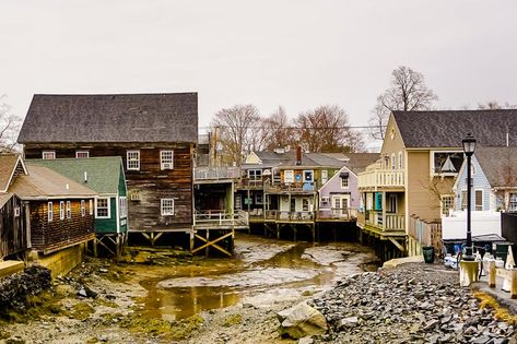 New England Fishing Village, Medieval Fishing Village, Maine Fishing, Shadow Over Innsmouth, Portland Head Lighthouse, Acnh Beach, Maine Coastline, Maine Winter, Brindleton Bay