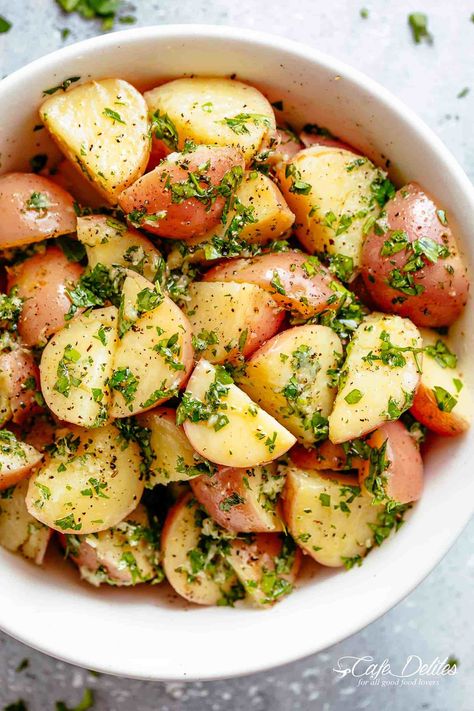 Vinegar Potato Salad, Herbed Potato Salad, Red Potato Salad Recipe, Grilled Potato Salad, Red Potato Recipes, Red Potato Salad, Potato Salad Recipe Easy, Red Potato, Potato Salad With Egg