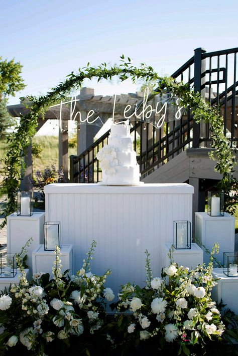 Wedding Cake Backdrop Ideas, Wedding Cake Display Ideas, Wedding Cake Backdrop, Wedding Cake Display Table, Boise Wedding, Cake Backdrops, Wildwood Flower, Cake Displays, Wedding Cake Display