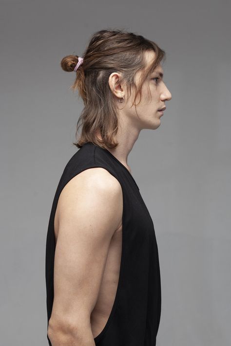 Man Bun Side Profile, Men’s Long Hair Straight, Masc Hairstyles For Long Hair, Sidecut Long Hair, Male Long Hairstyles, Men's Long Hairstyles Straight, Man Ponytail, Blonde Bun, Male Portrait Poses