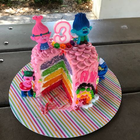 Trolls cake; rainbow layer cake; birthday; made using Wilton Easy Layers! 5-Piece Cake Pan Rainbow Trolls Cake, Troll Birthday Cakes, Troll Cake, Trolls Birthday Party Ideas Cake, Trolls Birthday Cake Ideas, Trolls Cake Ideas, Trolls Birthday Party Cake, Troll Party Theme, Trolls Birthday Cake