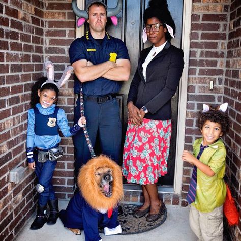 Here's A Fun DIY Zootopia Family Halloween Costume Idea Zootopia Costume, Biracial Hair Care, List Of Halloween Costumes, Black Panther Images, Burger Images, Minions Images, Biracial Hair, Mermaid Images, Pumpkin Images