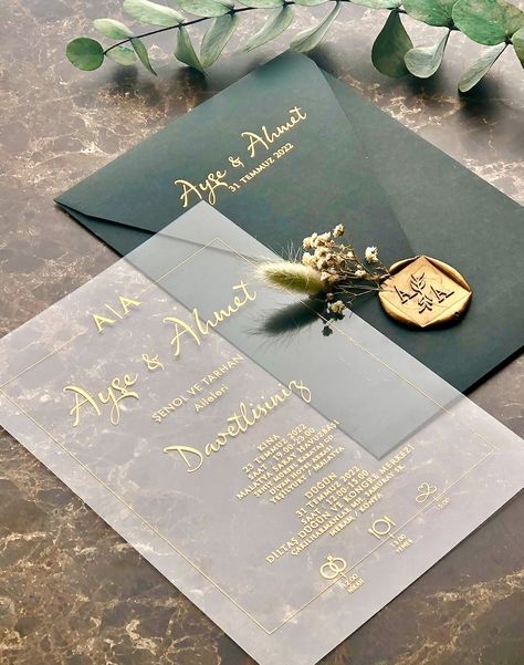 Emerald Wedding Invitations, Emerald Green Wedding Theme, Velvet Envelope, Green And Gold Wedding, Clear Wedding Invitations, Dark Green Wedding, Green Invitations, Luxury Green, Green Themed Wedding