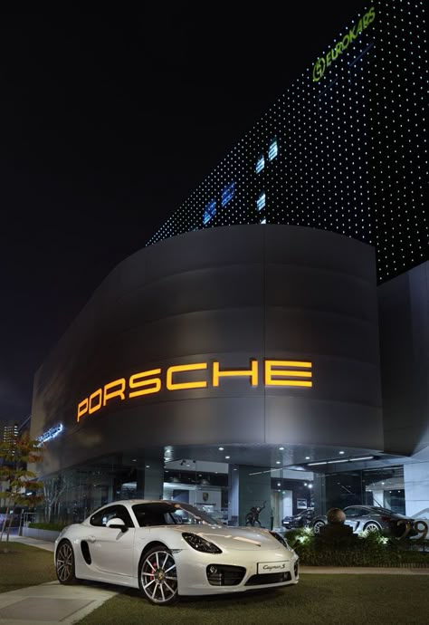 Porsche showroom-Singapore Porsche Showroom, Warehouse Facade, Porsche Dealership, Creative Bathroom Design, Carros Porsche, Dealership Showroom, Car Showroom Design, Restaurant Exterior Design, Car Yard